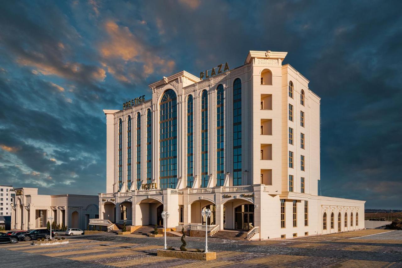 Prestige Plaza Hotel Suceava Exterior photo